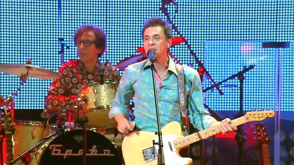 Стильный оранжевый галстук браво. Группа браво оранжевый галстук. Стильный оранжевый галстук браво сюткин. Стильный оранжевый галстук браво сюткин. Мужской оранжевый галстук.