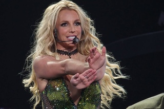 ➤ Britney Spears - POM 2.0 Live: Work Bitch, Womanizer, BTI & POM (Las Vegas 2016)