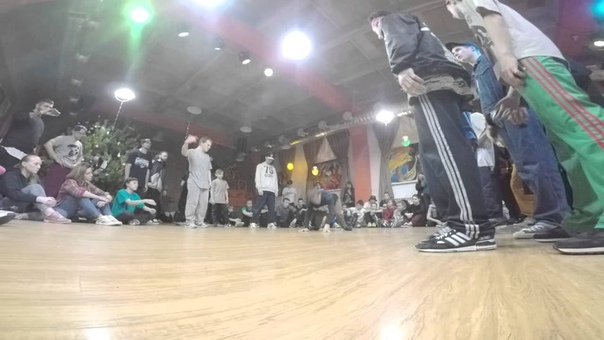 FBM, MIND BREAKERS VS COMIX