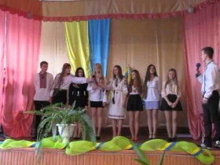 Сценка “Вчитель літератури проводить урок фізкультури“.11-Б клас. Воловецька школа.