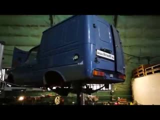 ИЖ 2715 каблук. осматриваем авто снизу