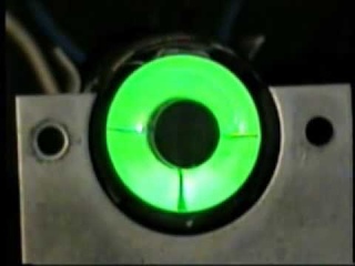 Simulating Magic Eye Tubes With Spinning LEDs and Simple Electronics