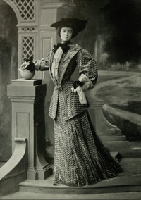 Камилла антуанетта клиффорд. Эпоха модерн в одежде 1887-1914. Эдвардианская мода 1910-1914 портрет. Эдвардианская эпоха мода начала 20 века. Мода эдвардианская эпоха 1900.