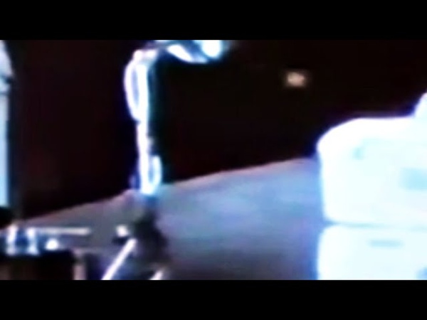 Apollo 17 EVA 1 Close out: Astronaut sees a