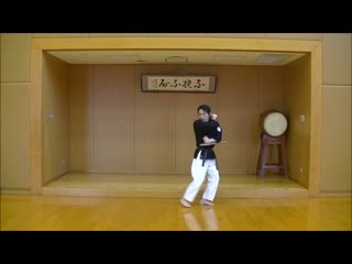 Тонфа. Базовый комплекс для начинающих. (Rуukyu Коbudo, Оkinawa Коbudo) by Коhji Каtoh.