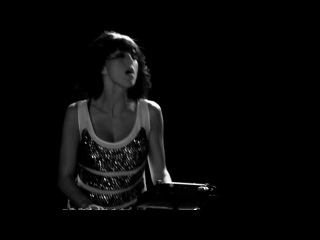 Phantogram i m small. Phantogram. when im small phantogram. phantogram ceremony. phantogram when i&#039;m small реклама.