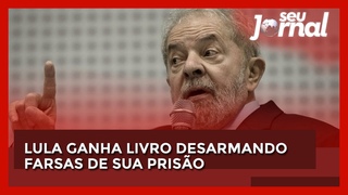 Lula ganha livro desarmando farsas de sua priso