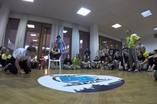 Битва Стилей 2016|ВЛАДИМИР|ДЕВОЧКИ 10-13 лет|1/4 Финала|BgirlTORI vs Bgirl Узелок|