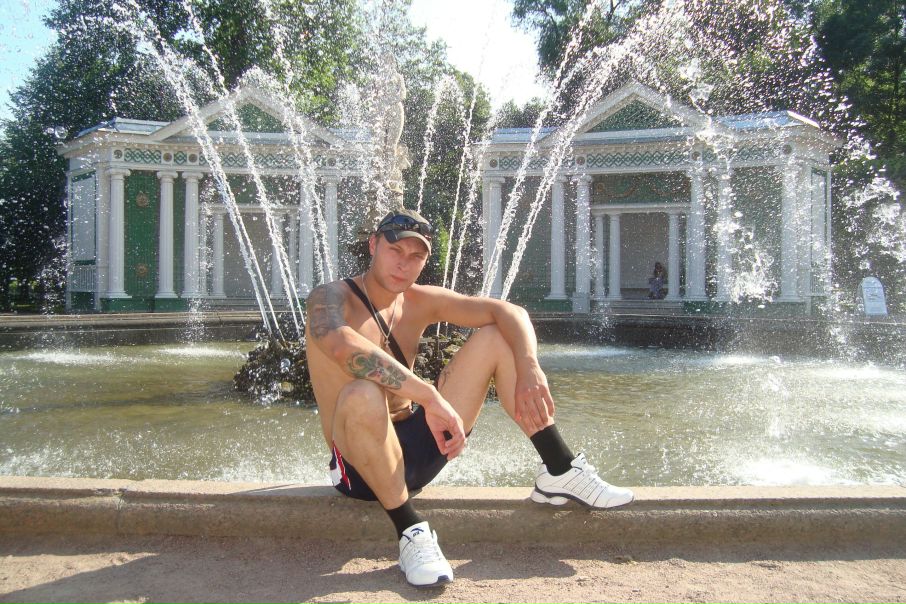 №8, Юрий Ефимов №8, Юрий Ефимов