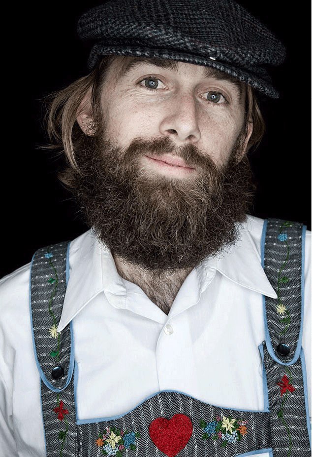 Мусафир Хамид | Мускаринкасы