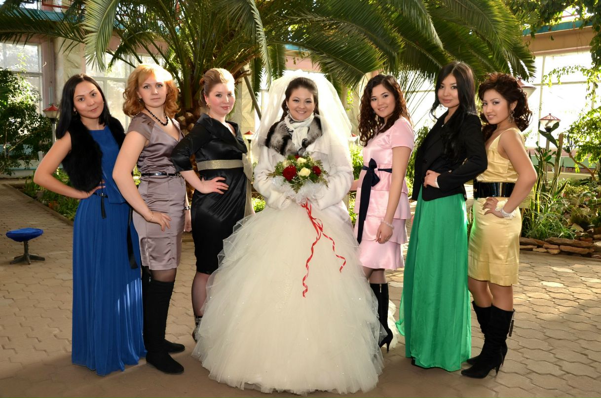 Asema Makenbayeva $ikon | Алматы