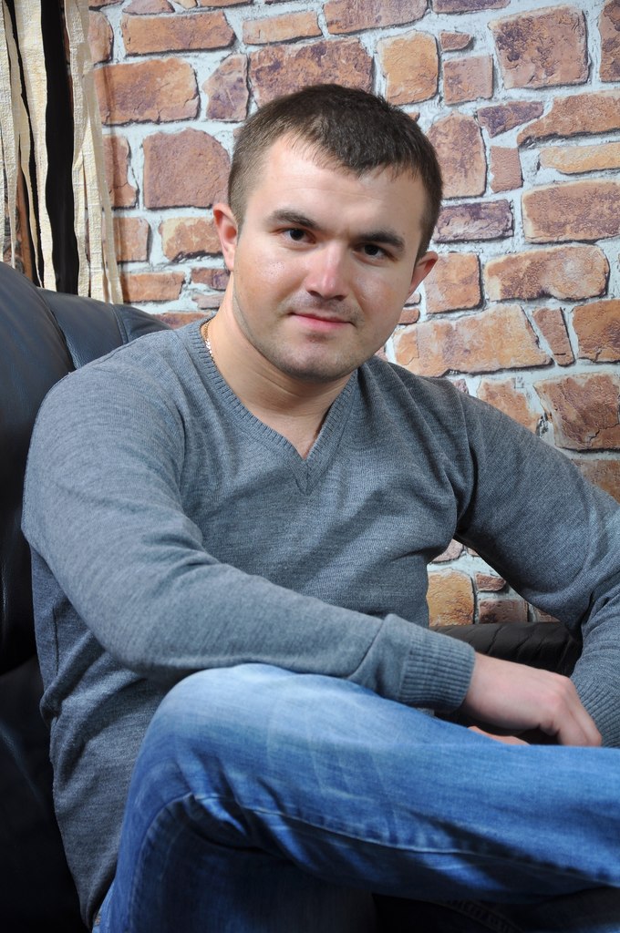 Юрій Репелєвський | London