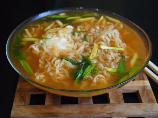 Корейская кухня: корейский рамЁн (라면)