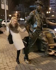 lena-nikulina-s-negrom-ona-sovratila-podrugu-porno