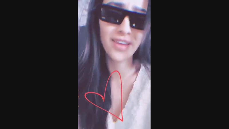 Shay Mitchells Instagram Story (17 октября