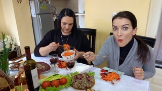 Празднуем День Влюбленных. Готовим кучмачи и баклажаны по-грузински. Батуми Грузия