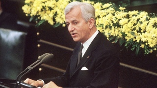Archivradio  Richard von Weizsckers Rede zur Erinnerung an den 8. Mai 1945