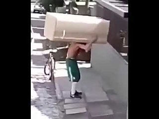 Мощный мужик