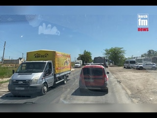 Укладка нового асфальта на участке Керчь-Новоотрадное и свежие ямы