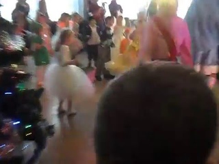 Изольда на новогоднем утреннике декабрь 2015. 5