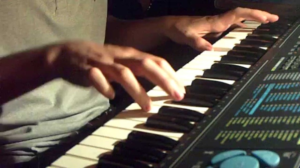 Muse Host ( Piano